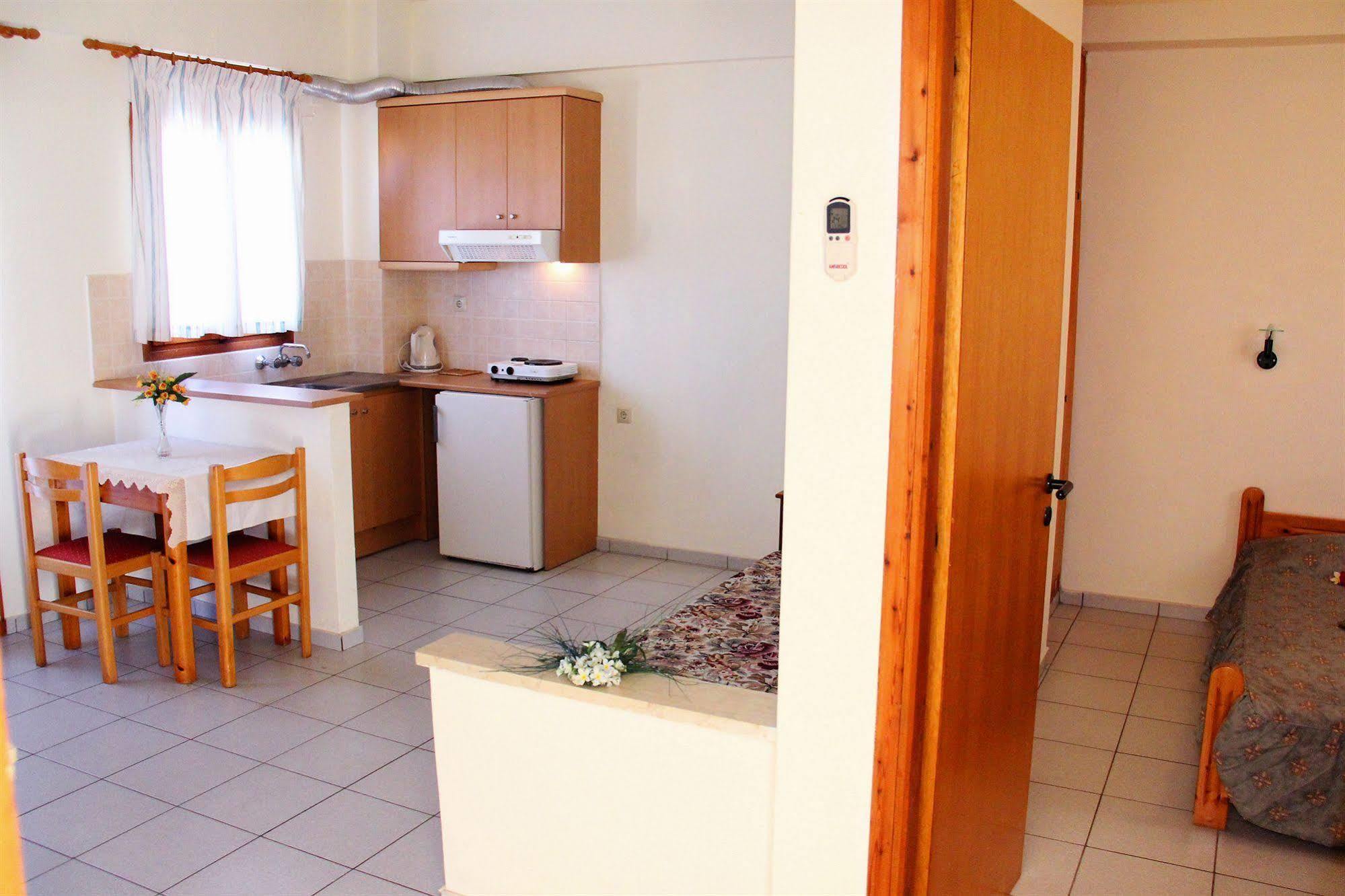 Lia Sofia Apartments Stalida Exterior photo